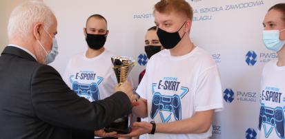 Perła E-Sport wygrywa Puchar Rektora